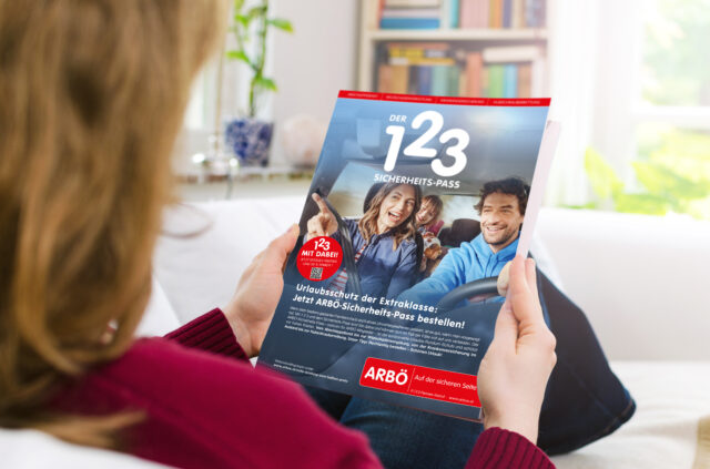 ARBÖ i Stock 654344540 Arboe Sicherheitspass